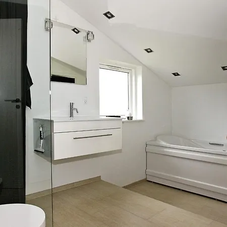 4 Star In בית נופש Hadsund
